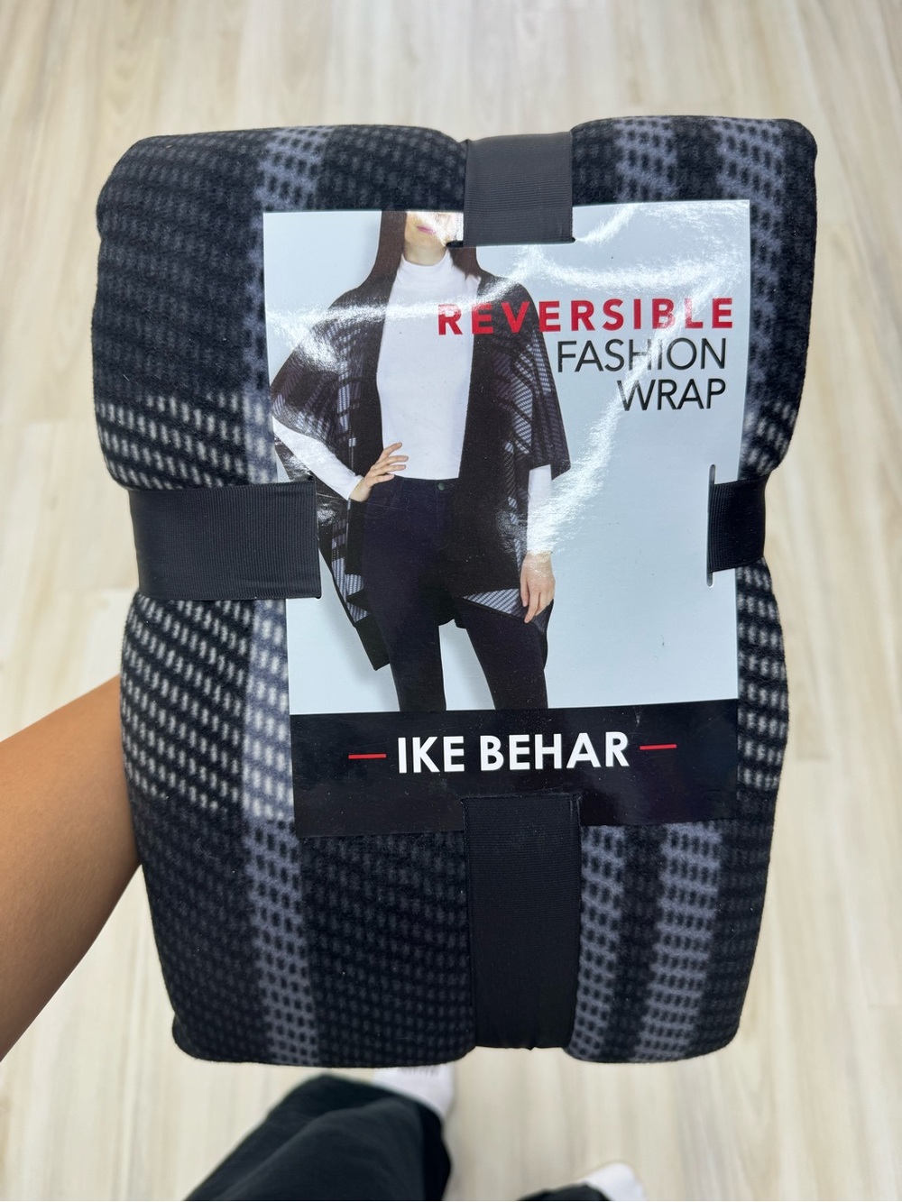 Ike Behar Black & Gray Reversible Fashion Wrap